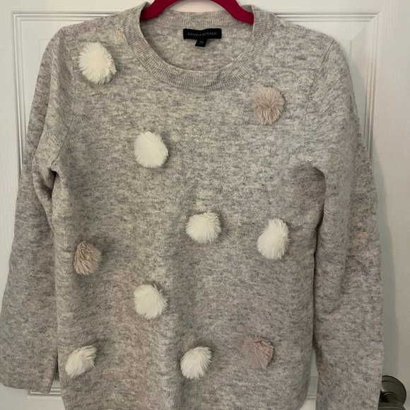 Banana Republic pom pom sweater - Picture 7 of 7